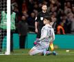 Liverpool a câștigat finala Cupei Ligii Angliei, în fața lui Chelsea. A fost 0-0 la finalul reprizelor suplimentare și 11-10 la loviturile de departajare. Portarul Kepa, introdus în minutul 119, a ratat execuția decisivă.