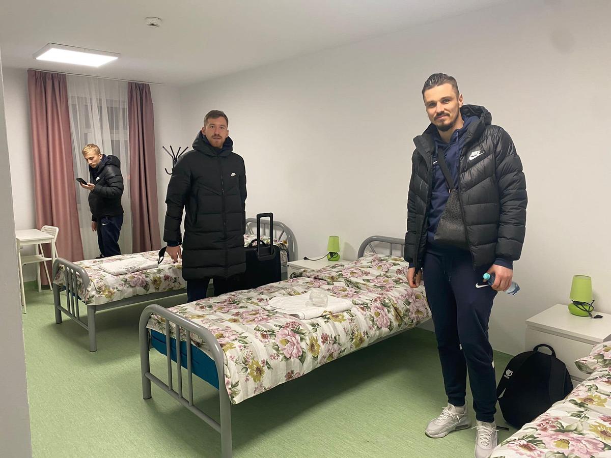 Fotbaliștii unei echipe de primă ligă din Ucraina, refugiați în București » Anunțul făcut de Nicușor Dan