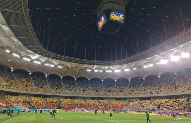 Imaginea specială apărută pe cubul Arenei Naționale și la vestiare înainte de FCSB - Farul
