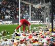 Alexandru Maxim, cu ochii în lacrimi pe stadion, la Istanbul. Meciul lui Beșiktaș a fost întrerupt pentru un moment emoționant