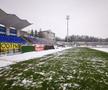 Stadionul de la Botoșani, acoperit de zăpada