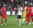 Alexandru Maxim, cu ochii în lacrimi pe stadion, la Istanbul. Meciul lui Beșiktaș a fost întrerupt pentru un moment emoționant