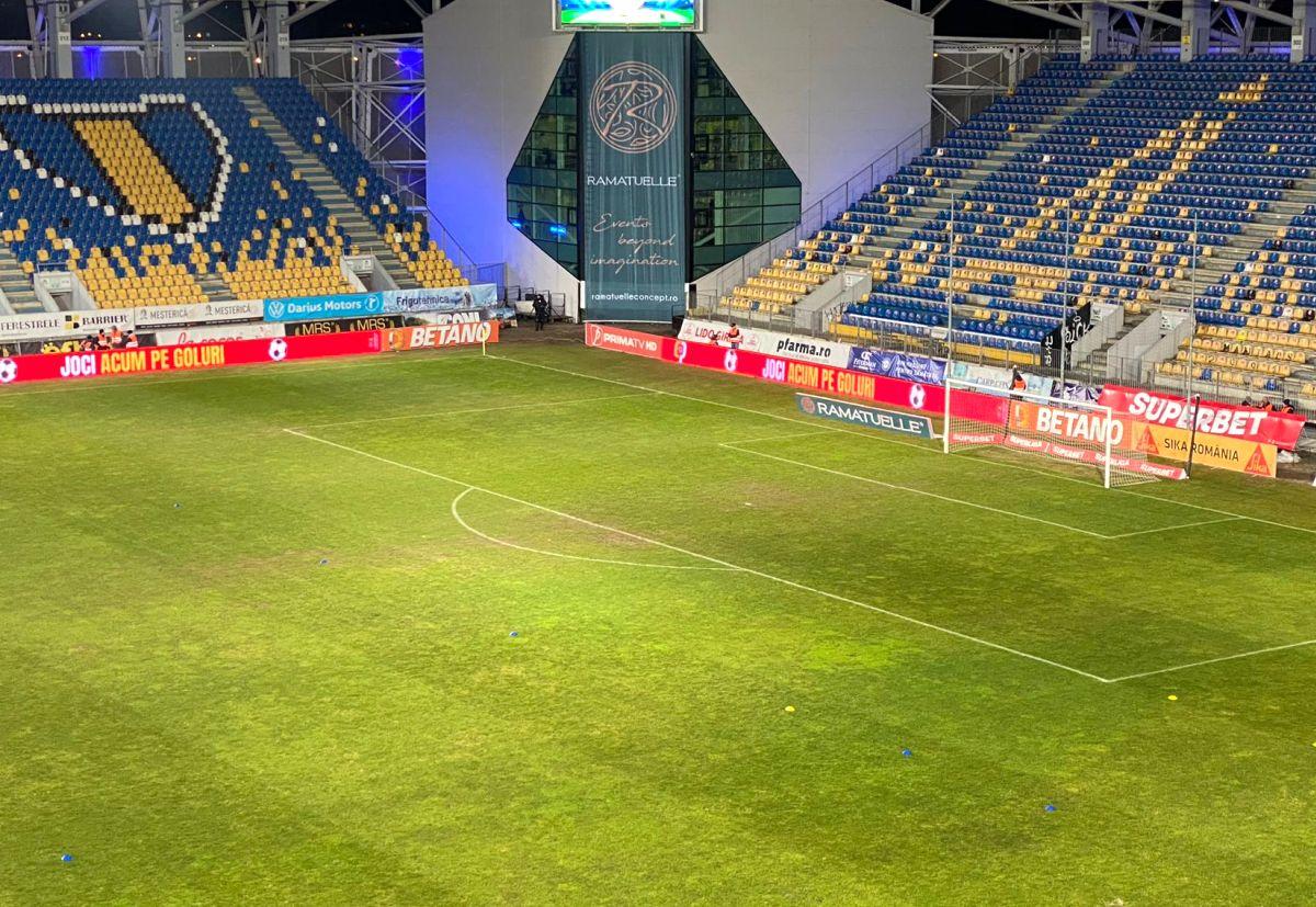 Probleme cu gazonul la Petrolul - CFR Cluj: orezăria perfectă e la Ploiești