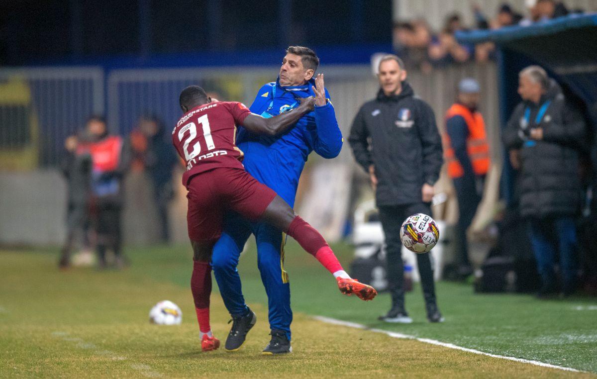 Dan Petrescu a pierdut un titular la Ploiești: scos pe brațe, imediat după ce a marcat