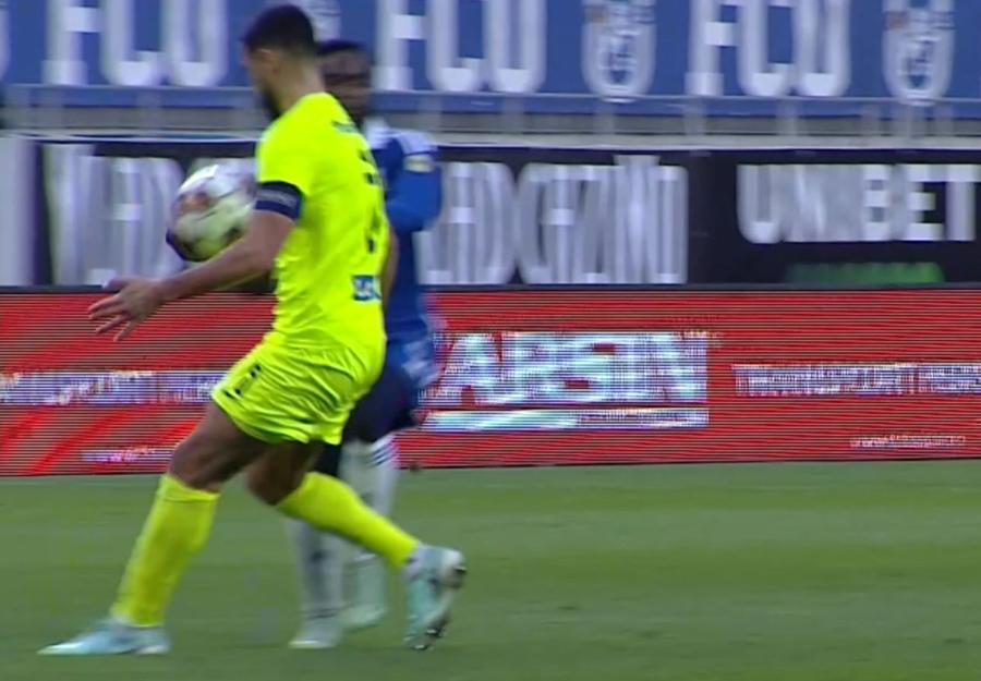 VAR pe genunchi! O nouă eroare monumentală în Superligă: gol valabil anulat după ce au tras liniile în bătaie de joc