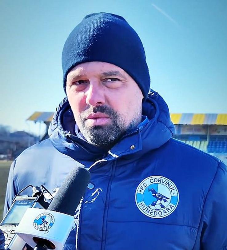 Florin Maxim, antrenorul de la Corvinul Hunedoara. Foto: Instagram