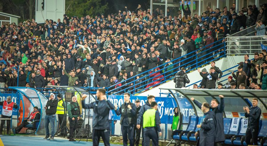 Sursă foto: Facebook.com / @CSMPolitehnicaIasiOficial Rapid și Dinamo umplu conturile unui club din Superliga » Rețetă de aproape 100.000 de euro