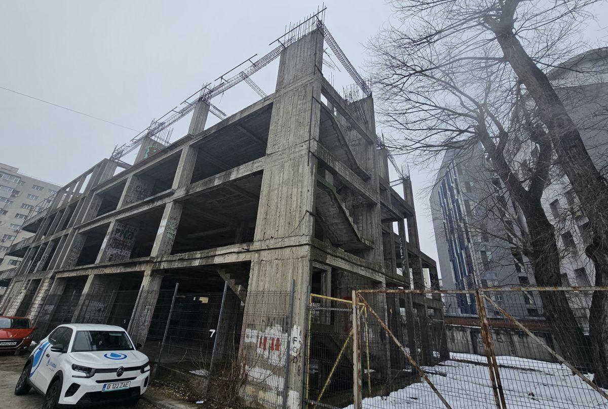 Clădirea-fantomă de lângă stadionul „Dinamo” » Aici ar fi trebuit să fie sediul clubului: paragină în loc de lux, 30 de ani mai târziu