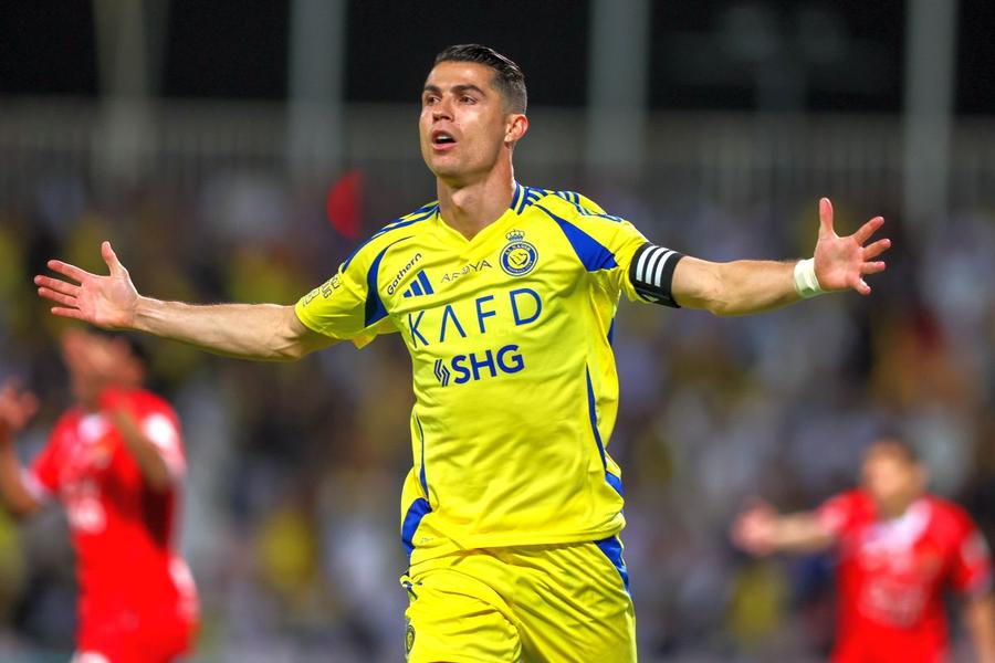 Cristiano Ronaldo, golgheterul lui Al-Nassr și cel mai bine plătit fotbalist din lume / Foto: Getty Images Șeicii nu se opresc și anunță un nou boom în mercato! » Alte două cluburi vor primi o superfinanțare