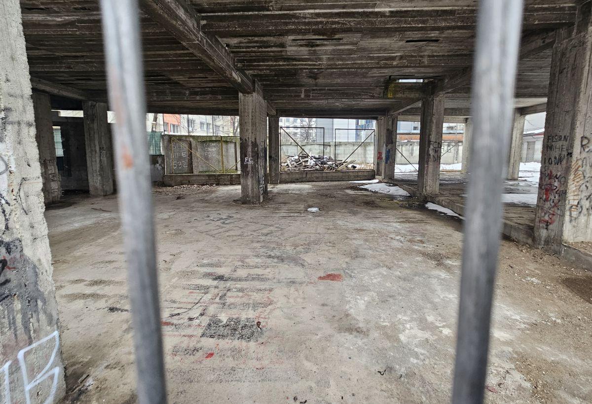 Clădirea-fantomă de lângă stadionul „Dinamo” » Aici ar fi trebuit să fie sediul clubului: paragină în loc de lux, 30 de ani mai târziu