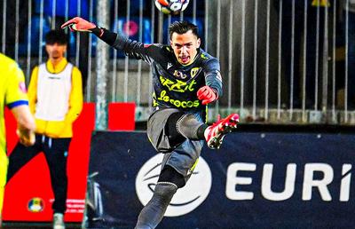 Clubul din Superliga riscă să nu primească licența UEFA! Anunț îngrijorător al antrenorului: „Ar fi frustrant”