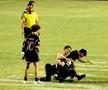 Haos în Puerto Rico! Lionel Messi, pus la pământ de suporteri chiar în timpul meciului