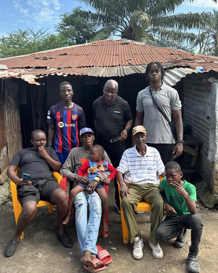 Thomas Bropleh în Liberia, țara părinților săi/Foto: Instagram (Thomas Bropleh)