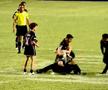 Haos în Puerto Rico! Lionel Messi, pus la pământ de suporteri chiar în timpul meciului