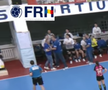 Gestul lui Bogdan Burcea / foto: captură YouTube @Federatia Romana de Handbal
