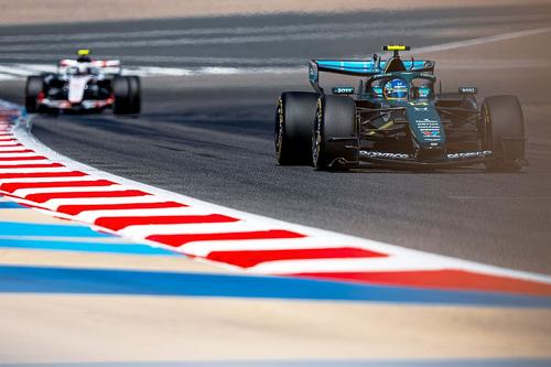Monopostul Aston Martin în Bahrain // foto: Guliver/gettyimages