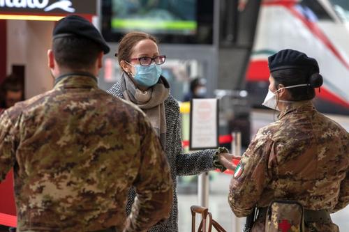 8.215 persoane au murit în Italia din cauza COVID-19. foto: Guliver/Getty Images