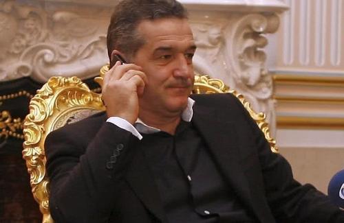 Gigi Becali le-a înjumătățit jucătorilor de la FCSB salariile până în septembrie