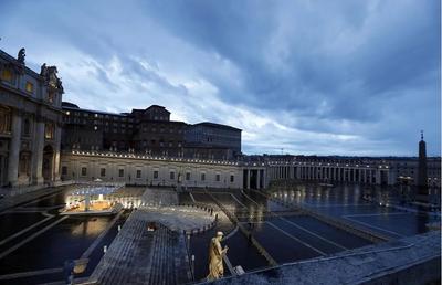 VIDEO Imagini impresionante de la Vatican » Papa Francisc s-a rugat pe ploaie în Piața Sf. Petru pentru întreaga planetă
