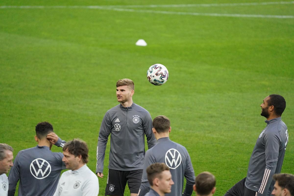 Atenție la tăvălugul nemțesc! Un fost „tricolor” cu 26 de selecții în națională ne avertizează: „Avem probleme în aceste zone!”