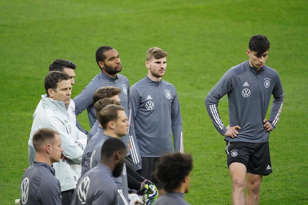Atenție la tăvălugul nemțesc! Un fost „tricolor” cu 26 de selecții în națională ne avertizează: „Avem probleme în aceste zone!”