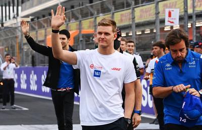 Mick Schumacher, gata de revenirea în circuit după teribilul accident din calificările MP al Arabiei: „Sunt pregătit!”
