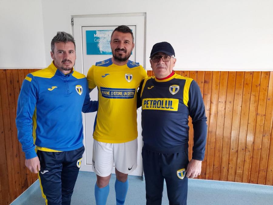 foto: digisport.ro Cum a jucat Budescu pe fals: „Am folosit alt nume, antrenorul era suspicios”