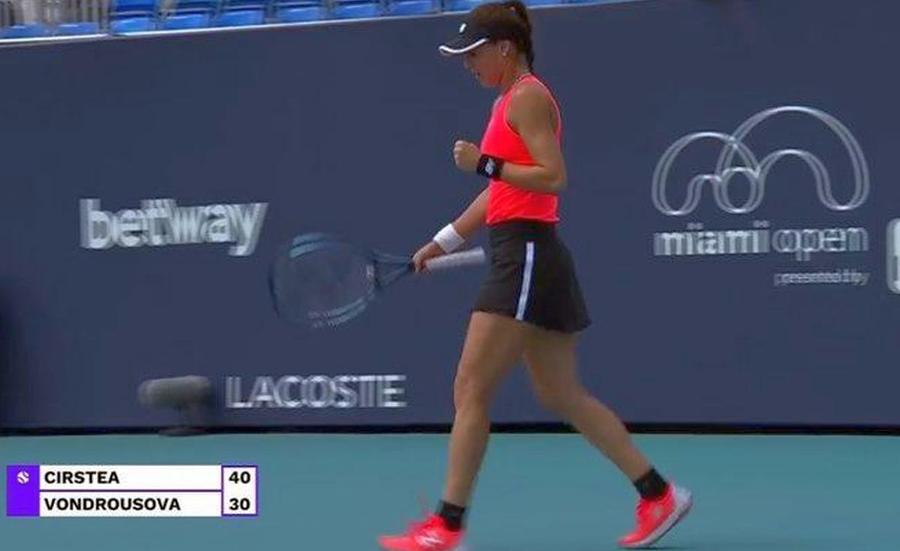 Sorana Cîrstea strălucește în Florida! Victorie entuziasmantă cu Vondrousova și calificare în „sferturi” la Miami fără set pierdut!