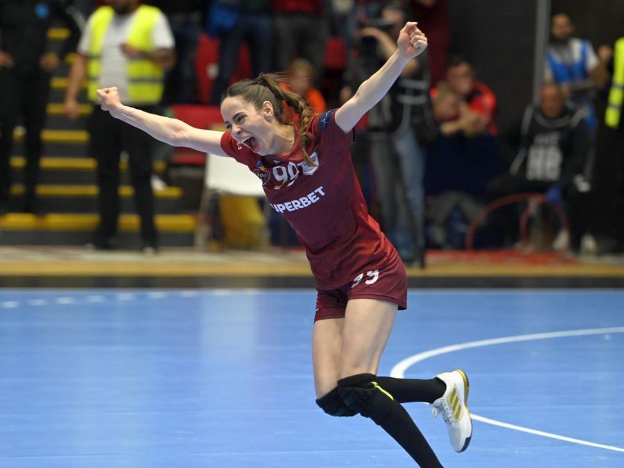 Sorina Grozav și bucuria eliberată după un gol prețios FOTO sportpictures Președintele Bogdan Vasiliu vede echipa cucerind Liga Campionilor: „În 3-4 ani, Rapid va câștiga trofeul!”