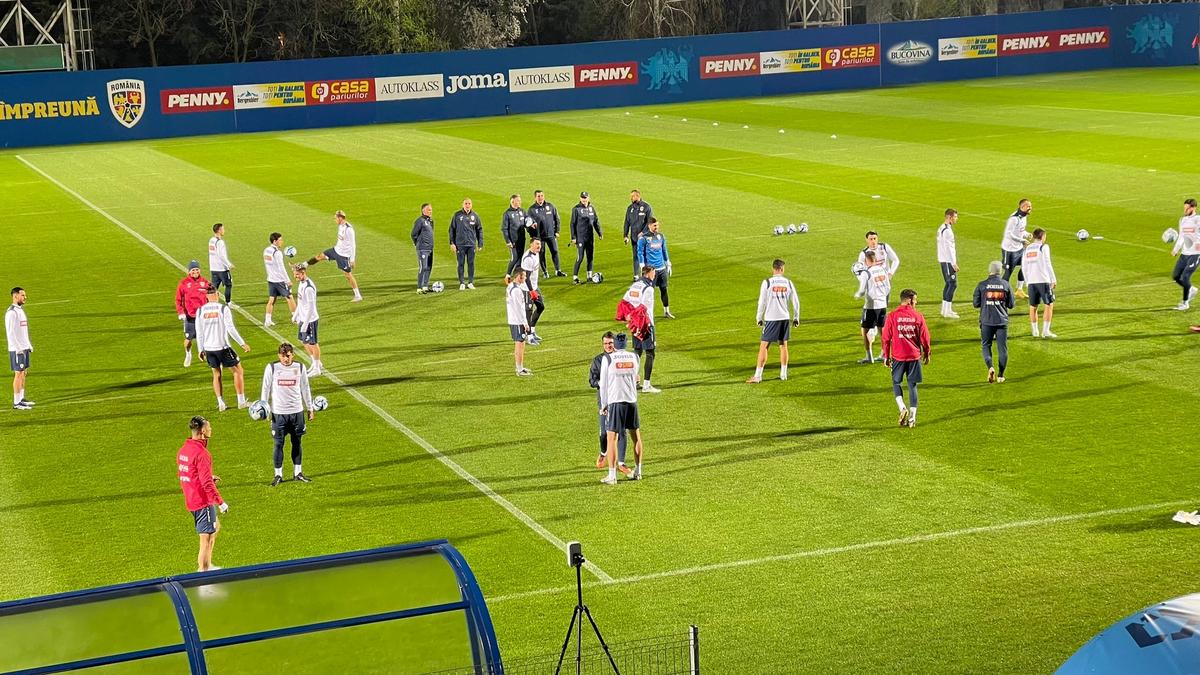 Selecționerul Belarusului are un fotbalist favorit din tabăra României: „Îmi place!”
