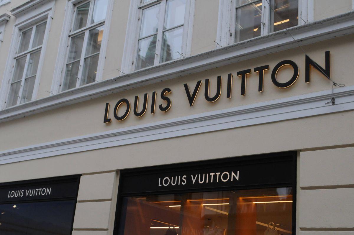 Medaliile şi torţele pentru Jocurile Olimpice şi Paralimpice de la Paris vor fi transportate în valize Louis Vuitton