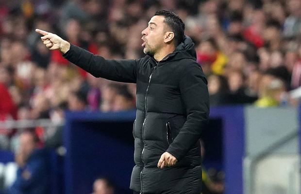 Barcelona vrea să-l scoată pe Xavi din antrenorat
