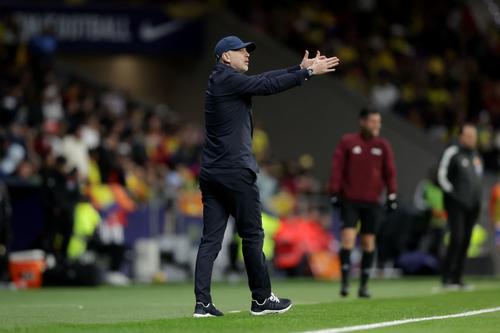 Edward Iordănescu și marea provocare de a face o figură frumoasă la Euro 2024 / Foto: GettyImages