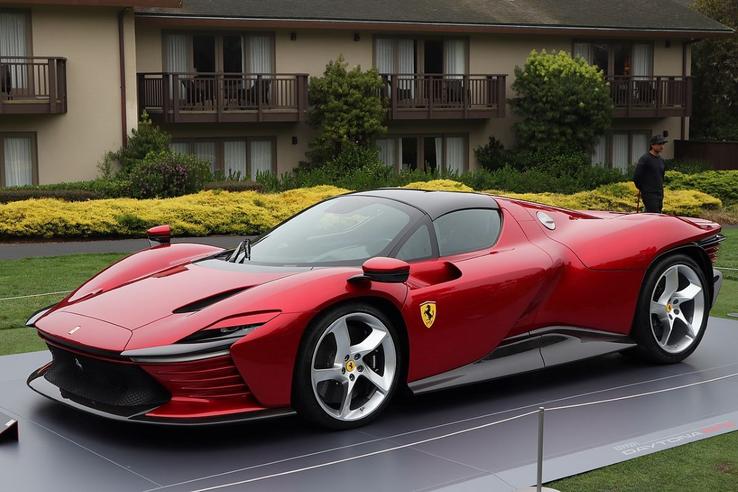 Așa arată din față supercarul lui CR7
