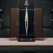 Medaliile pentru Jocurile de la Paris 2024 şi torţele olimpice şi paralimpice vor fi transportate şi expuse în valize realizate la comandă de Louis Vuitton, foto: X