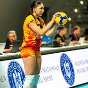 Bianca Cucu în acțiune pe parchet / Sursă foto: Facebook