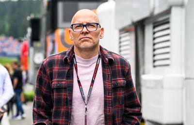 Jacques Villeneuve îl critică pe „arogantul” Lawson, dat afară de Red Bull din Formula 1: „A venit și a avut acele declarații, acum plătește”