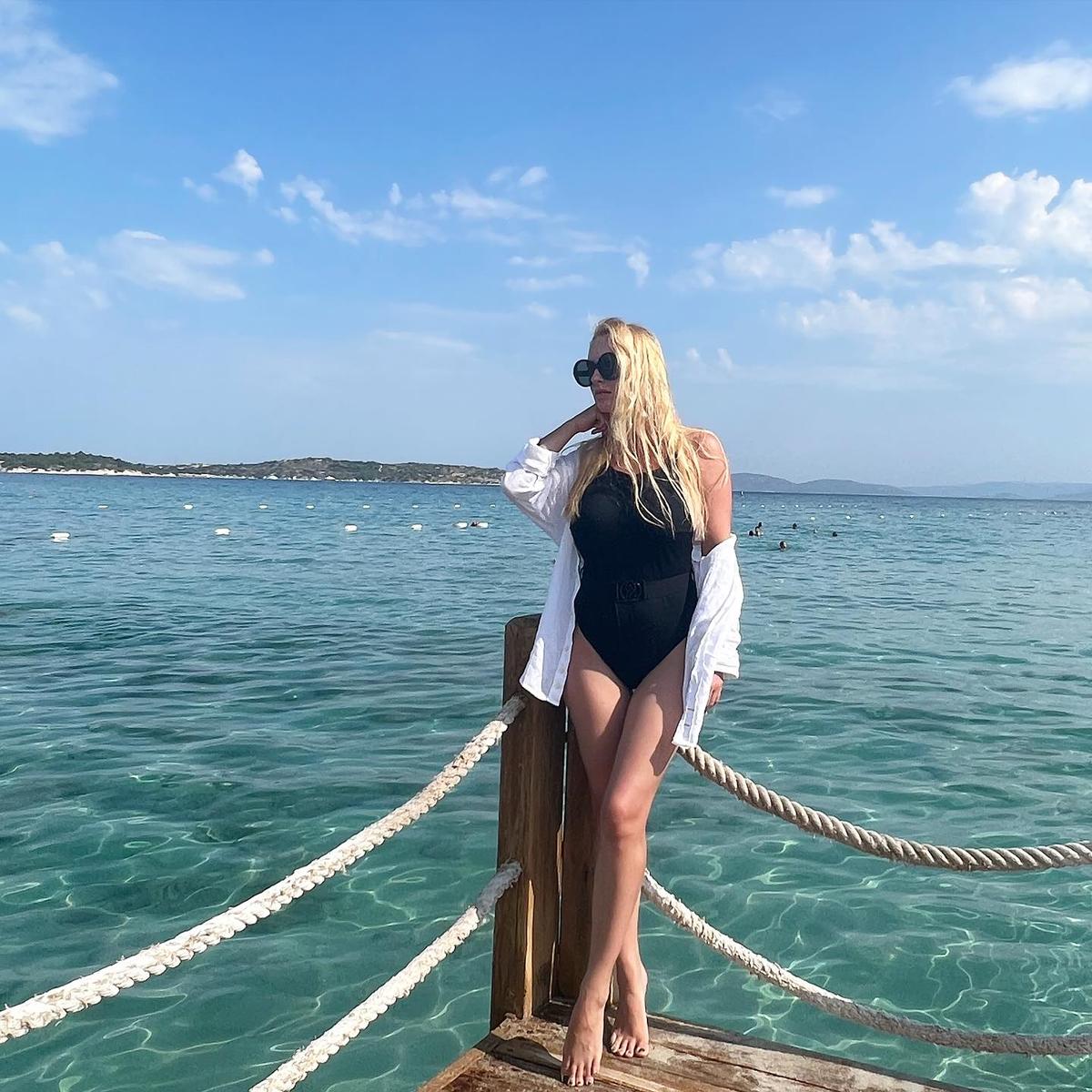 Andreea Spataru - Divizia Sexy