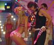 Andreea Spătaru, reprezentanta Rapidului la Divizia Sexy, într-un dan lasciv cu Bogdan Mara, pe atunci atacantul giuleștenilor. Foto: arhivă GSP