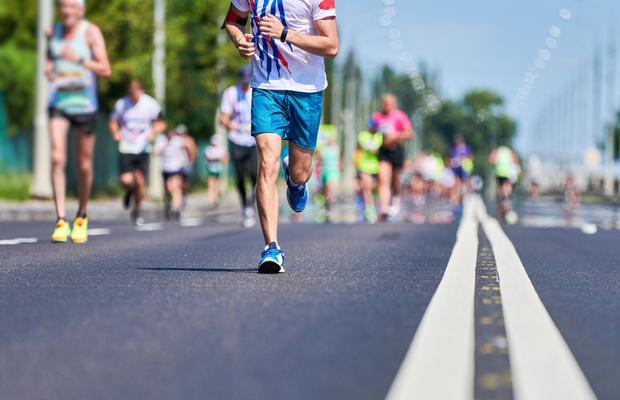 Încălțămintea potrivită pentru maraton: ce trebuie să știi înainte de o cursă