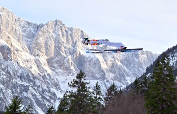Zbor istoric! Nika Prevc a stabilit un nou record mondial la sărituri cu schiurile