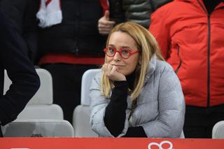 Lângă cine a fost fotografiată Andreea Esca la evenimentul lunii martie