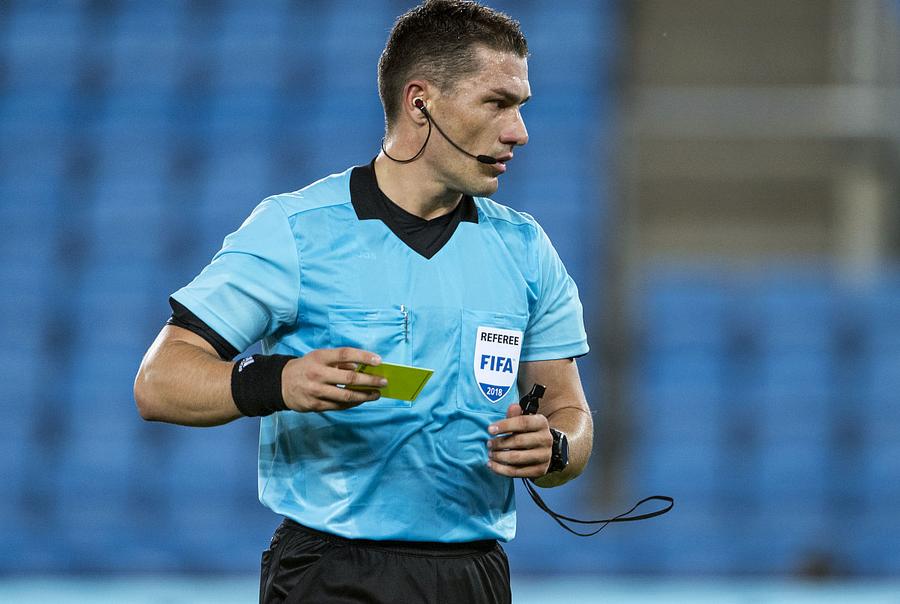 Istvan Kovacs va arbitra meciul dintre CS Universitatea Craiova - FCSB // FOTO: Guliver/GettyImages Gigi Becali reacționează după ce Istvan Kovacs a fost delegat la Craiova - FCSB: „Vor să arate că sunt stăpâni! Dar îmi convine”