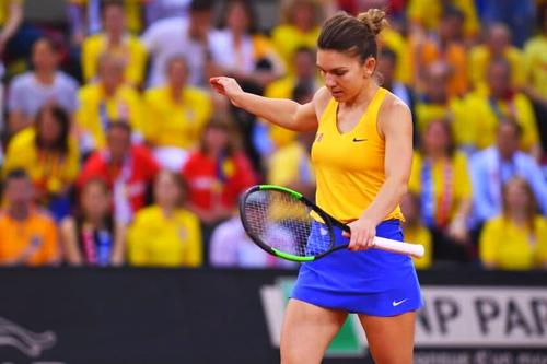 Fosta mare înotătoare Beatrice Câşlaru (45 de ani) contestă dreptul Simonei Halep (29 de ani) de a purta drapelul României la Jocurile Olimpice de la Tokyo.