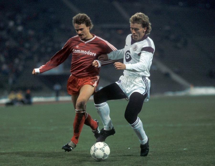 Vercauteren (dreapta) era una dintre vedetele belgienilor Episodul 3: Steaua - Anderlecht 3-0, CCE 1986 » 3 dueluri de Oscar: Belodedici, Boloni și Balint au dominat candidații la Balonul de Aur!