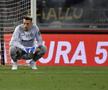 SERIE A. Ionuț Radu (24 de ani) a fost titular în poarta lui Inter și a gafat incredibil la golul doi marcat de Bologna, 2-1 scor final pentru formația lui Mihajlovic. N-au lipsit reacțiile, jurnaliștii italieni fiind vehemenți cu portarul român.