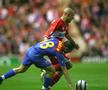 Petre Marin, în duel cu Massimo Maccarone. Foto: Arhiva GSP