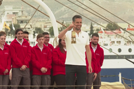Flacăra olimpică a plecat din Grecia spre Franța » Imagini de la festivitatea specială din portul Pireu