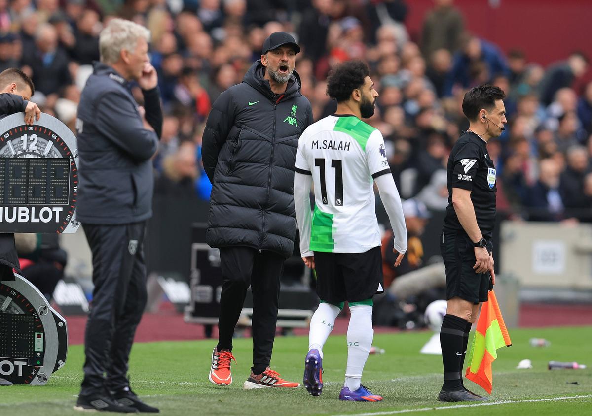 „O să iasă foc!” » Ce a putut să spună Salah, în drumul spre întâlnirea cu Klopp, de la vestiare