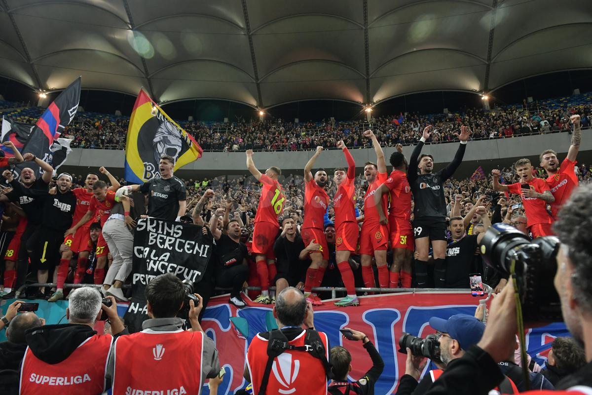 FCSB, campioana României. Imaginile bucuriei